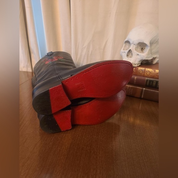 Frye Custom Painted Women’s Black Western Boots 6.5 Red Rose knee high - Picture 9 of 9